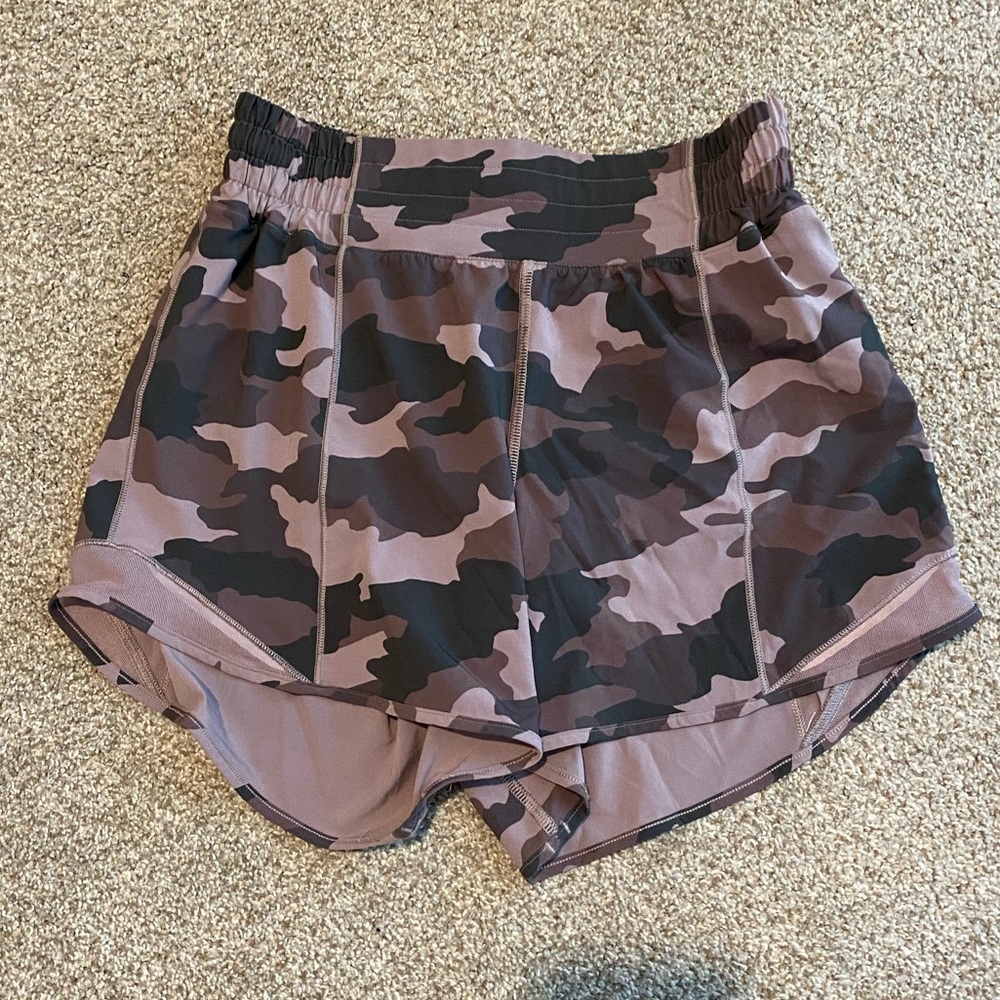 Lululemon Hotty Hot High Rise Lined 4” Shorts